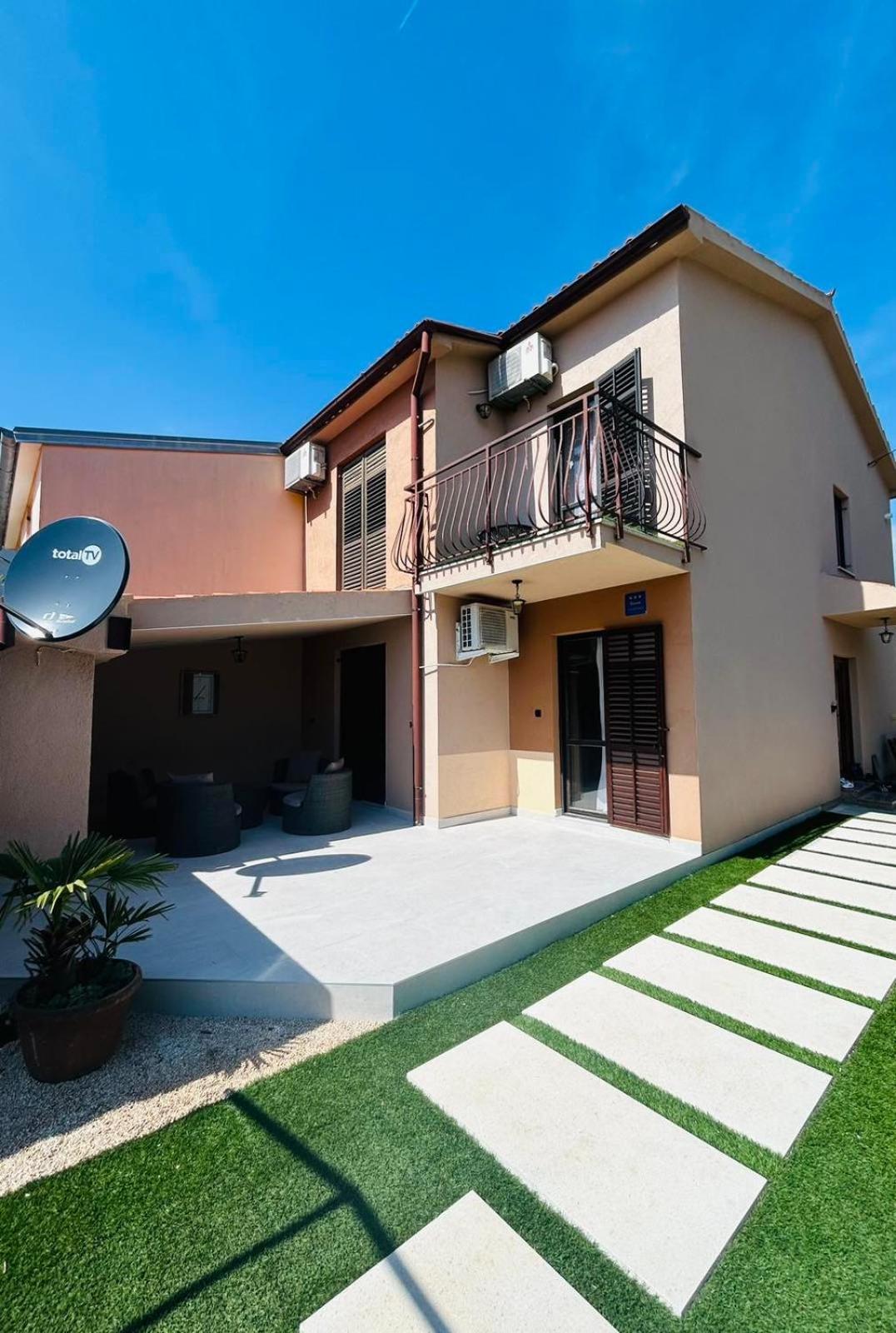 Masha Apartment Fažana Exterior foto